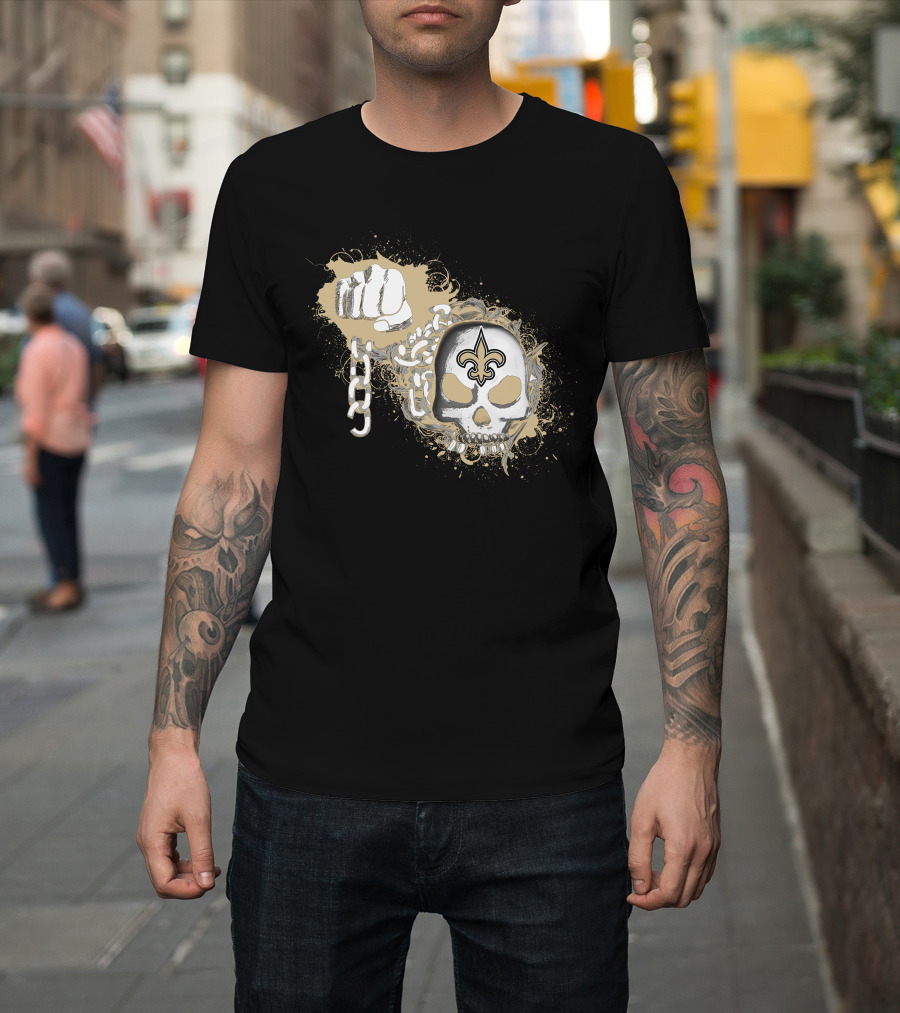 Skull Fist Chain New Orleans Saints Fleur-De-Lis T-Shirt