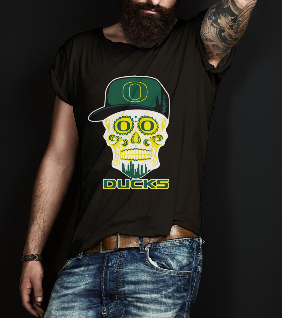 Oregon Ducks Skull With Hat And Cityscape T-Shirt