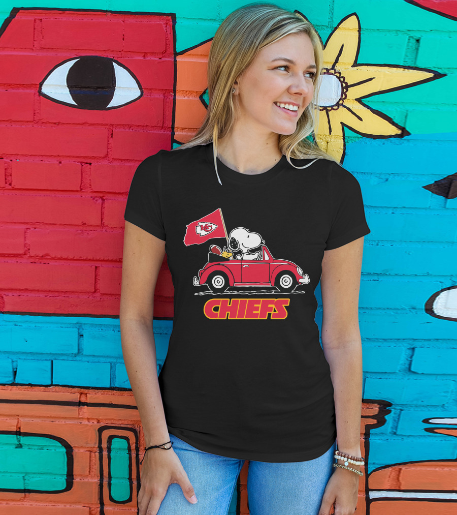 Chiefs Snoopy Driving With Kansas City Flag T-Shirt