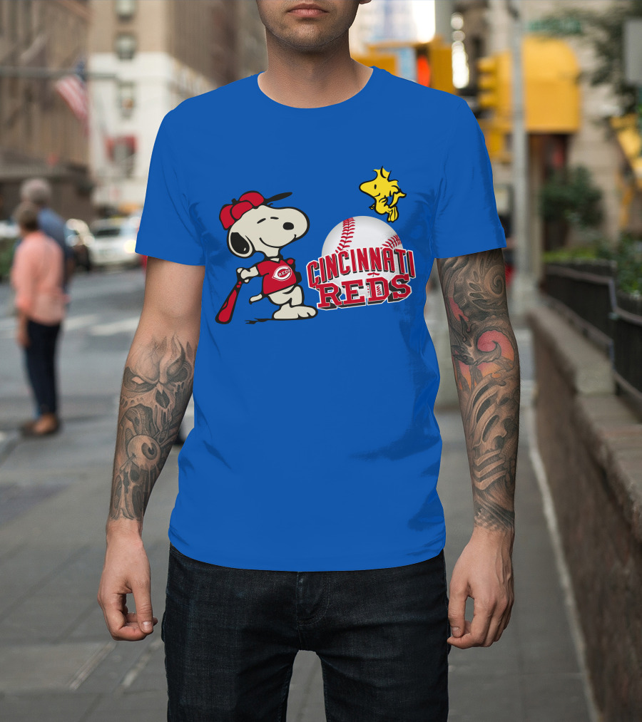 Cincinnati Reds Snoopy Woodstock Baseball T-Shirt