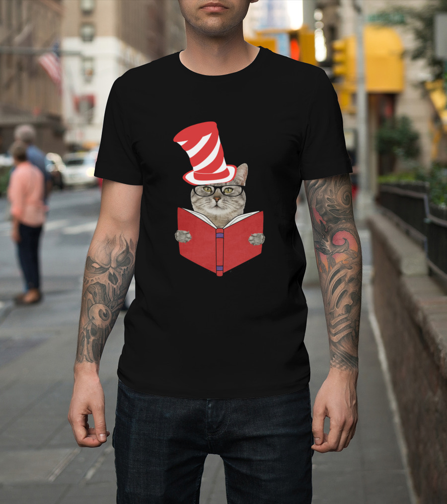 Cat in Striped Hat Reading Red Book Kitten Kitty T-Shirt