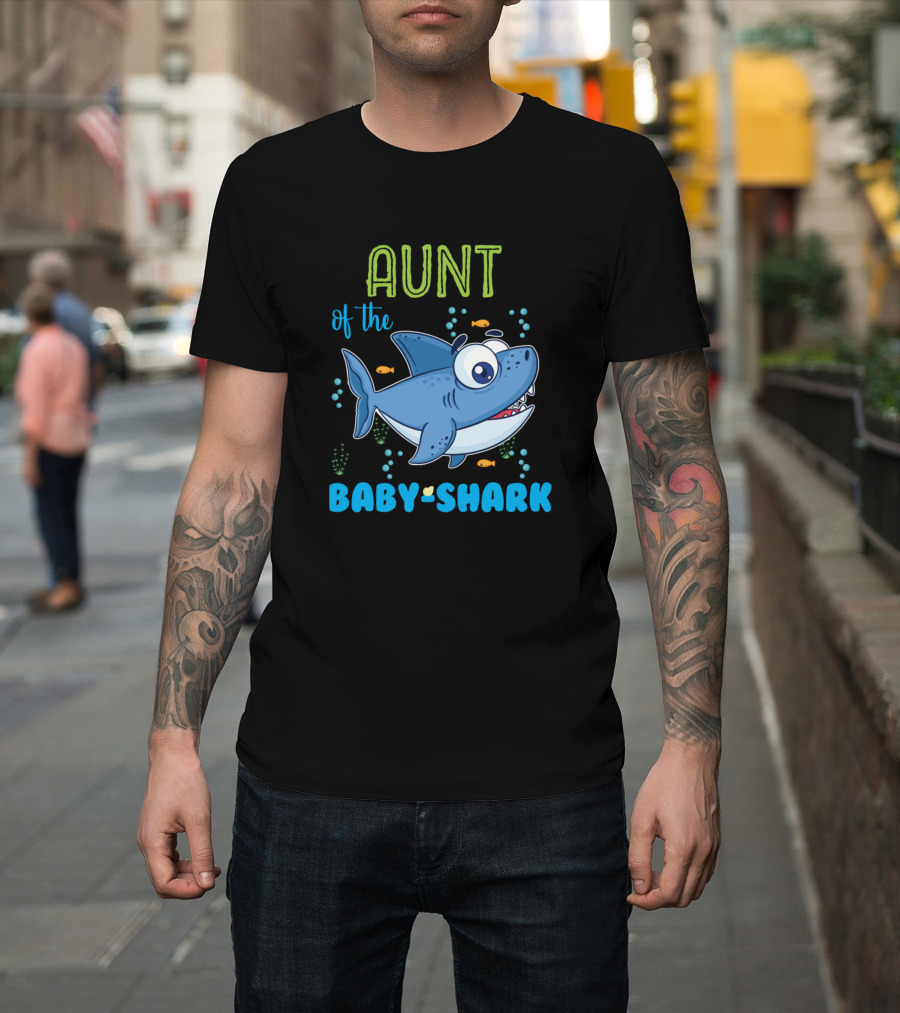 Aunt of the Baby Shark with Cartoon Shark and Colorful Bubbles T-Shirt