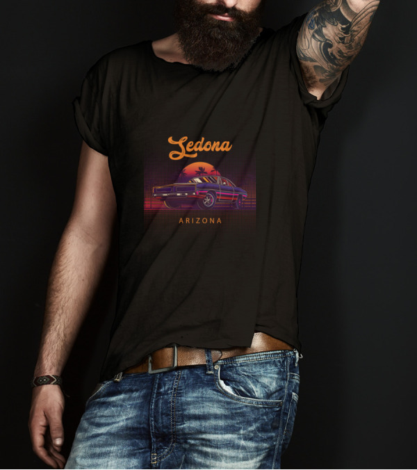Sedona Arizona Sunset With Vintage Muscle Cars Retro T-Shirt