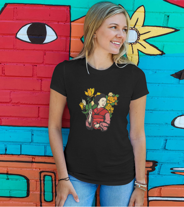Geisha With Yellow And Orange Flowers T-Shirt