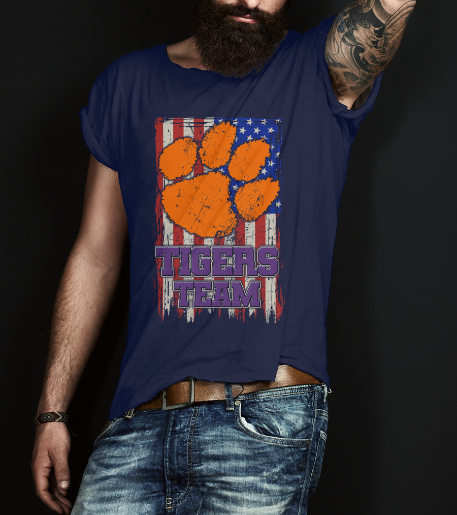 Clemson Tigers Team American Flag Paw Print T-Shirt
