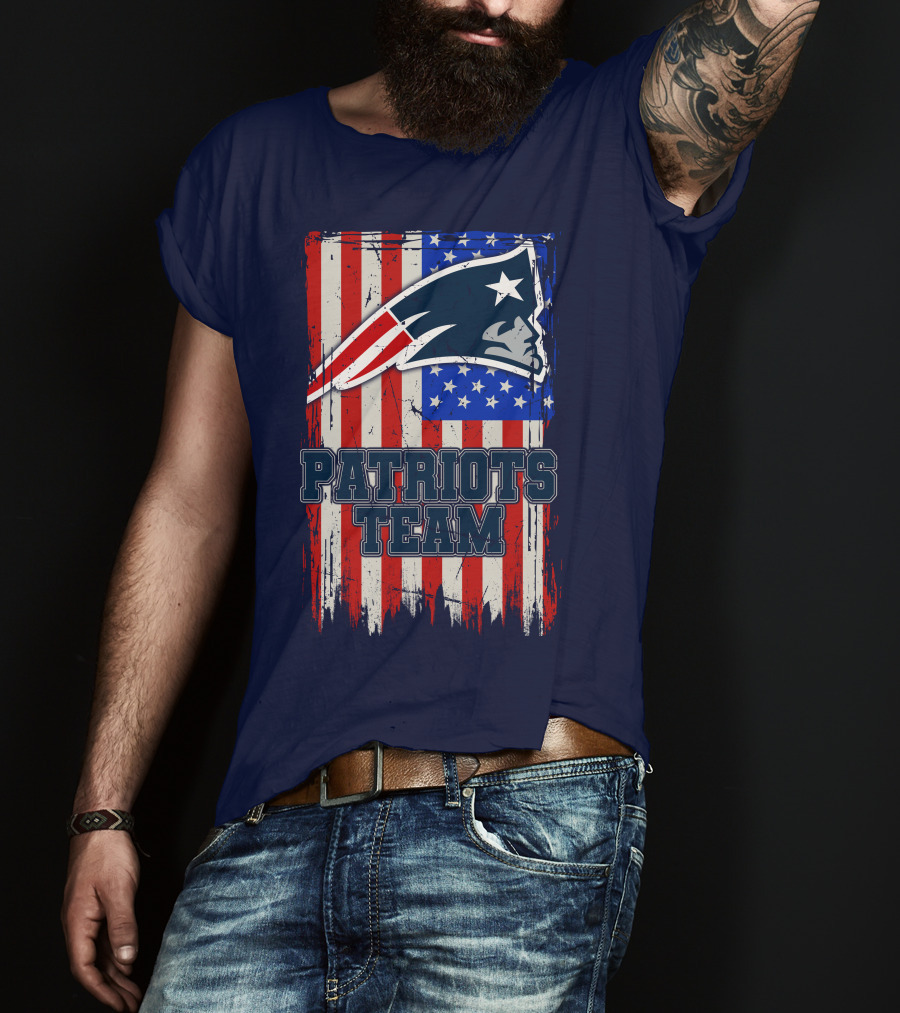 New England Patriots Team Logo With American Flag T-Shirt