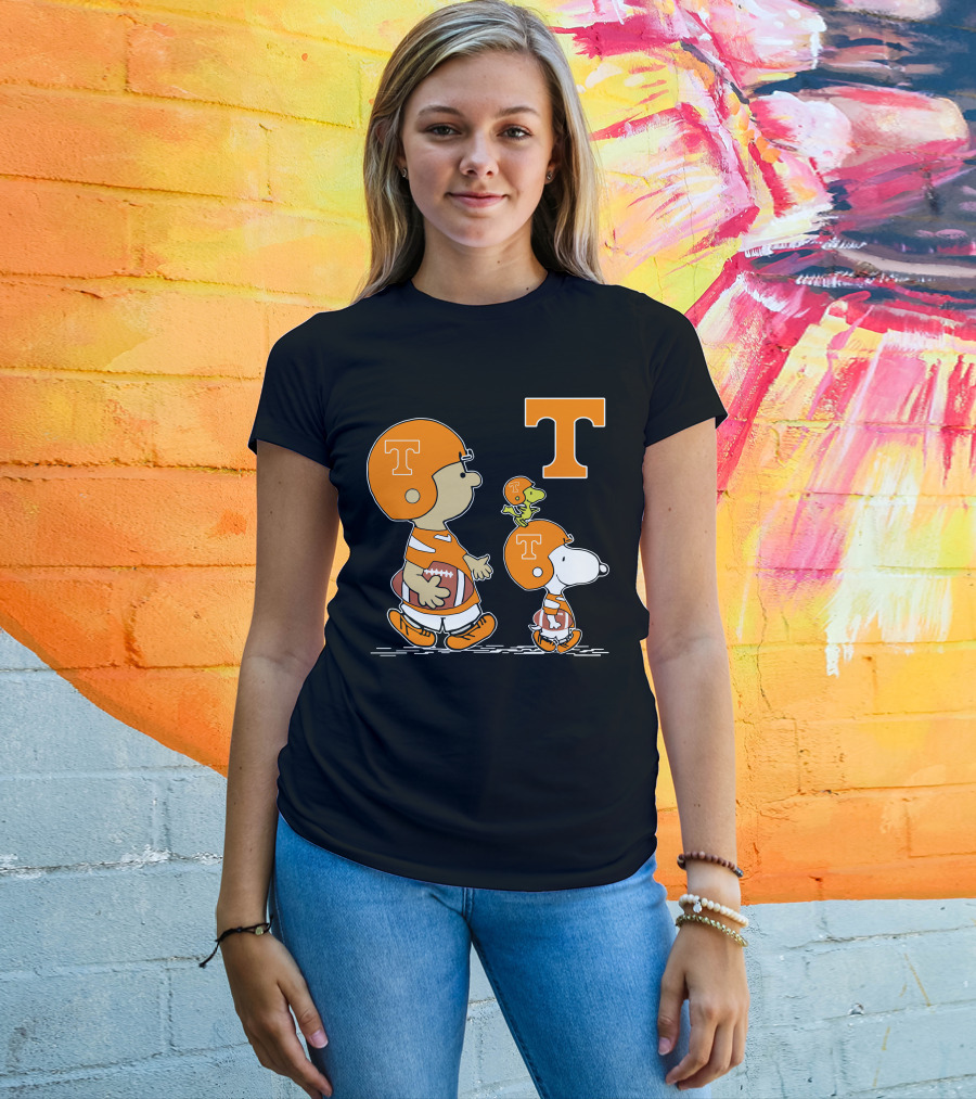 Tennessee Volunteers Peanuts Characters Football Helmet Charlie Brown Snoopy Woodstock T-Shirt