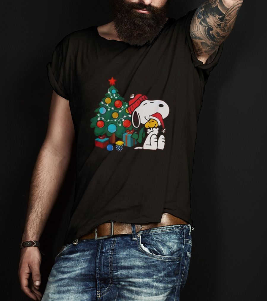 Snoopy And Woodstock Celebrating Christmas By The Tree T-Shirt