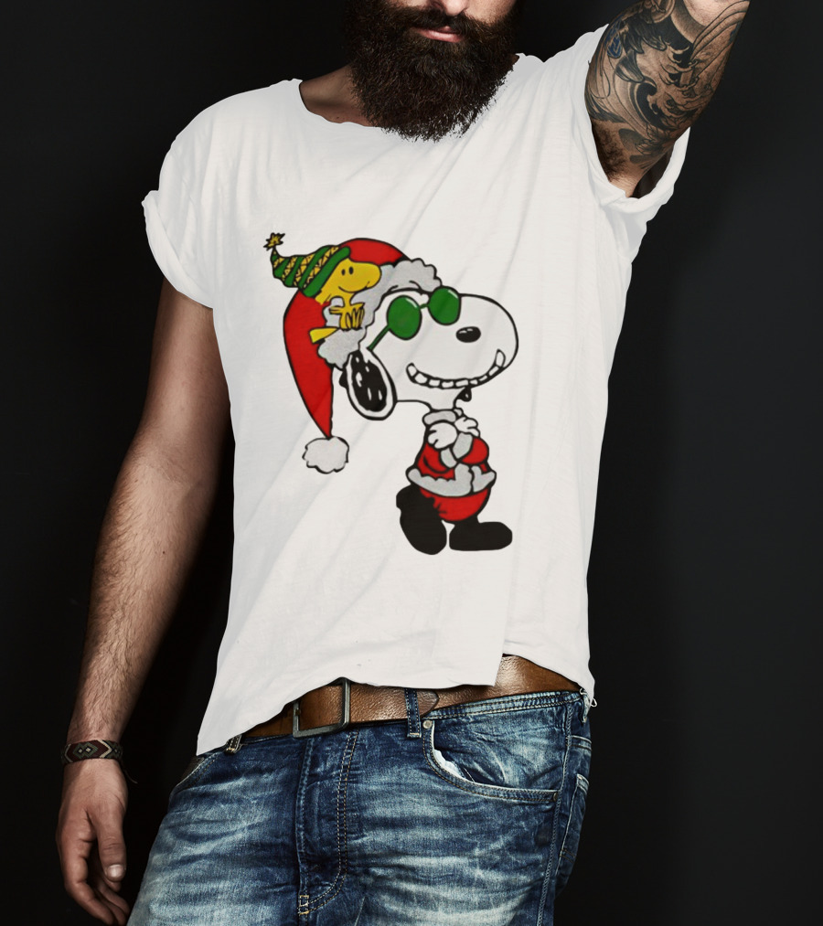Snoopy And Woodstock Peanuts Merry Christmas Santa Hat And Sunglasses T-Shirt