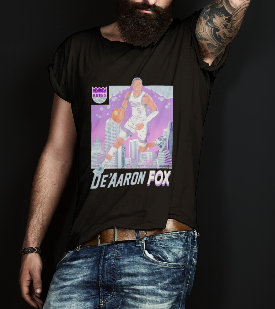 Sacramento Kings De’Aaron Fox Basketball City Skyline Kings T-Shirt