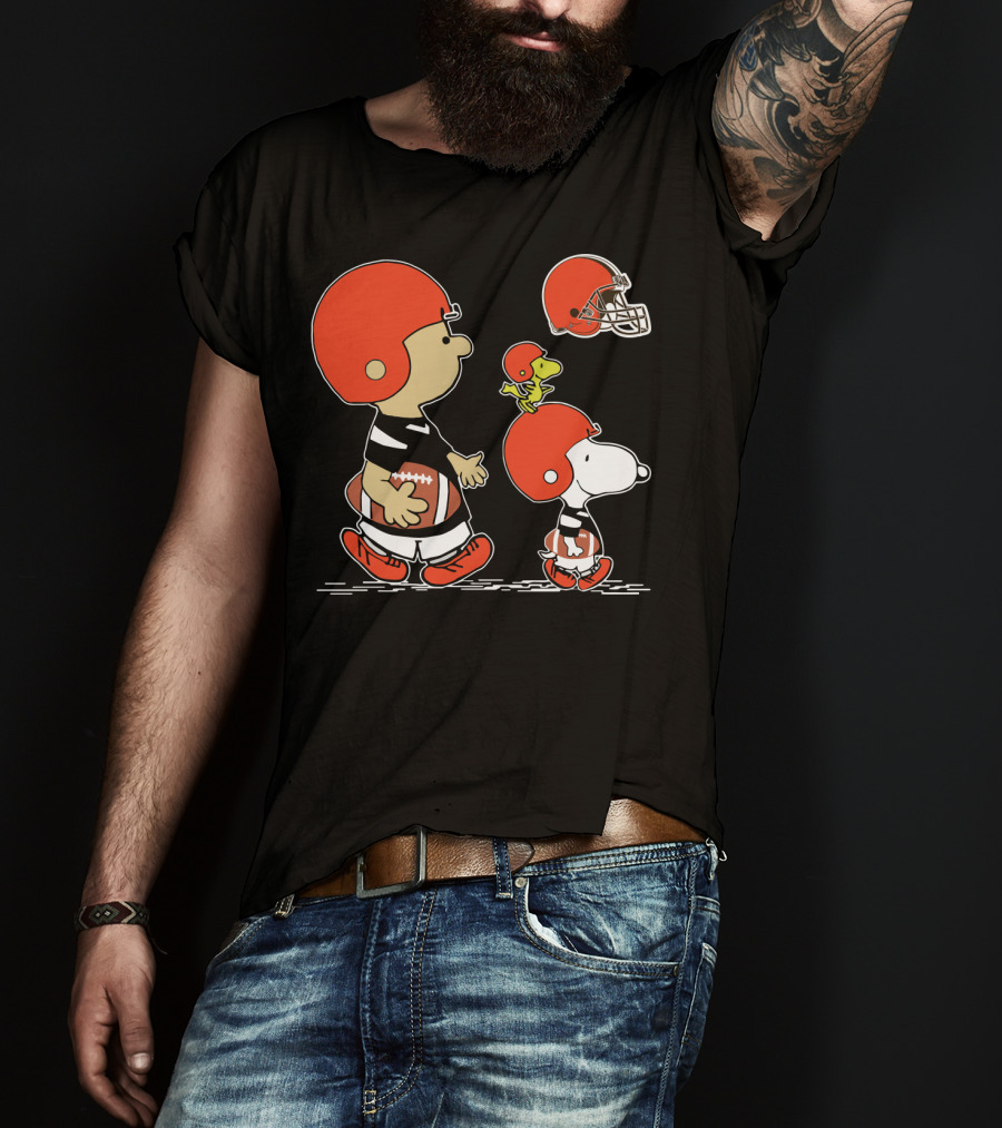 Christmas Peanuts Cute Football Snoopy Charlie Brown Cleveland Browns T-Shirt