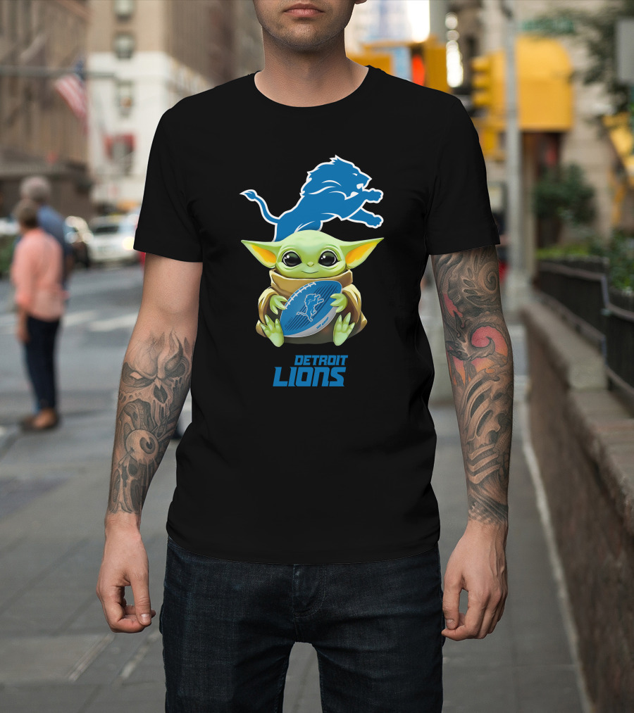Baby Yoda Hug Detroit Lions Football T-Shirt