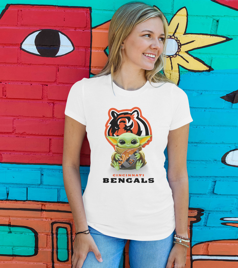 Baby Yoda Hug Cincinnati Bengals Football Fan Art NFL Collaboration T-Shirt