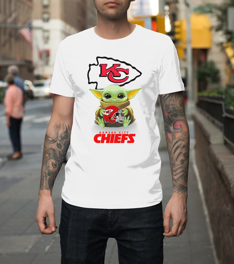 Star Wars Baby Yoda Kansas City Chiefs Helmet Hug T-Shirt