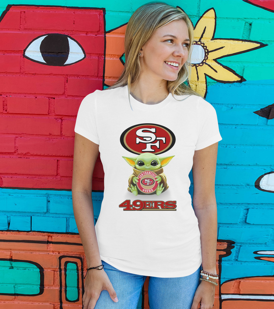 Star Wars Baby Yoda SF 49ers Hug Logo 49ers T-Shirt