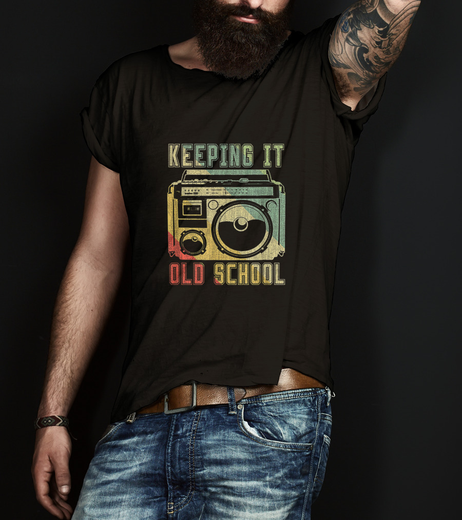 Keeping It Old School 80er 90er Boombox Musik T-Shirt
