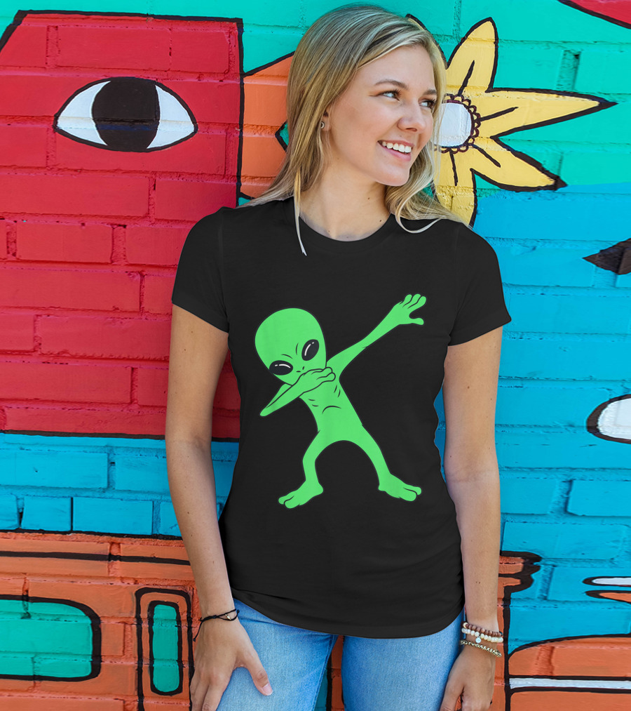 Dabbing Alien Halloween Funny Dab Pose Extraterrestrial Dance T-Shirt