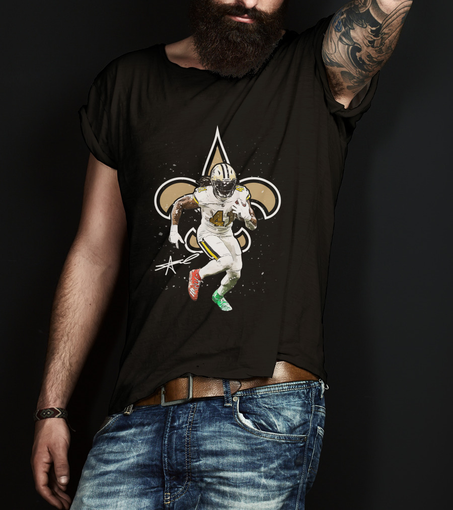 New Orleans Fleur-De-Lis Football Player T-Shirt