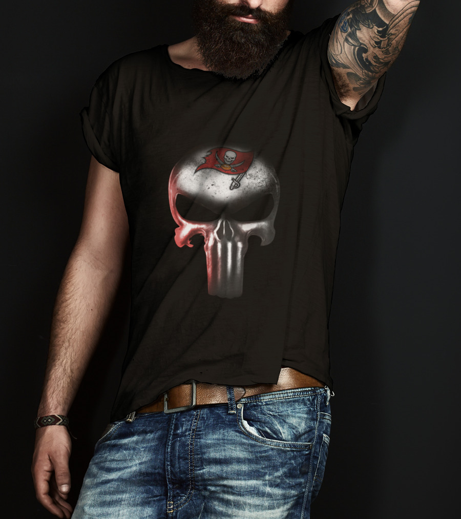 Tampa Bay Buccaneers The Punisher Skull Fans Iconic T-Shirt