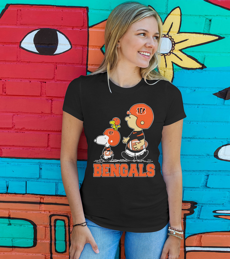 Snoopy Charlie Bengals Football Fans Peanuts Sports Team T-Shirt