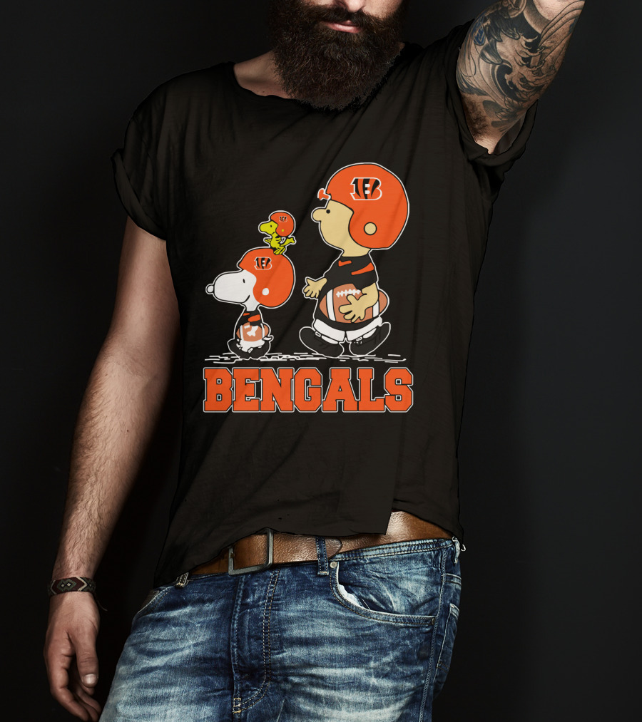 Snoopy Charlie Bengals Football Fans Peanuts Sports Team T-Shirt