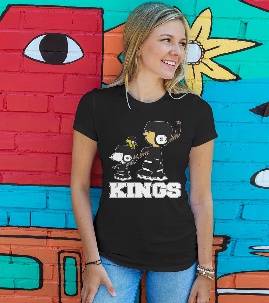 Snoopy Woodstock And Los Angeles Kings Hockey Fans Ice Skating T-Shirt