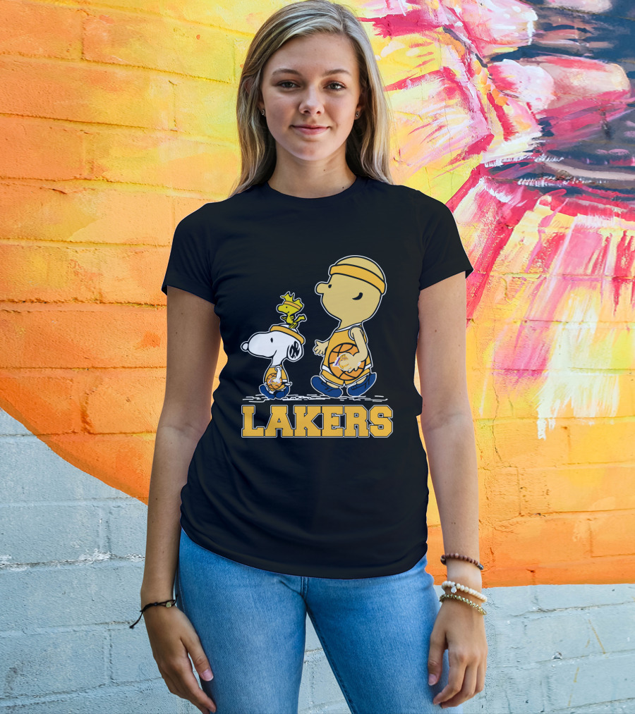 Snoopy And Woodstock With Basketballs For Los Angeles Lakers Fans T-Shirt