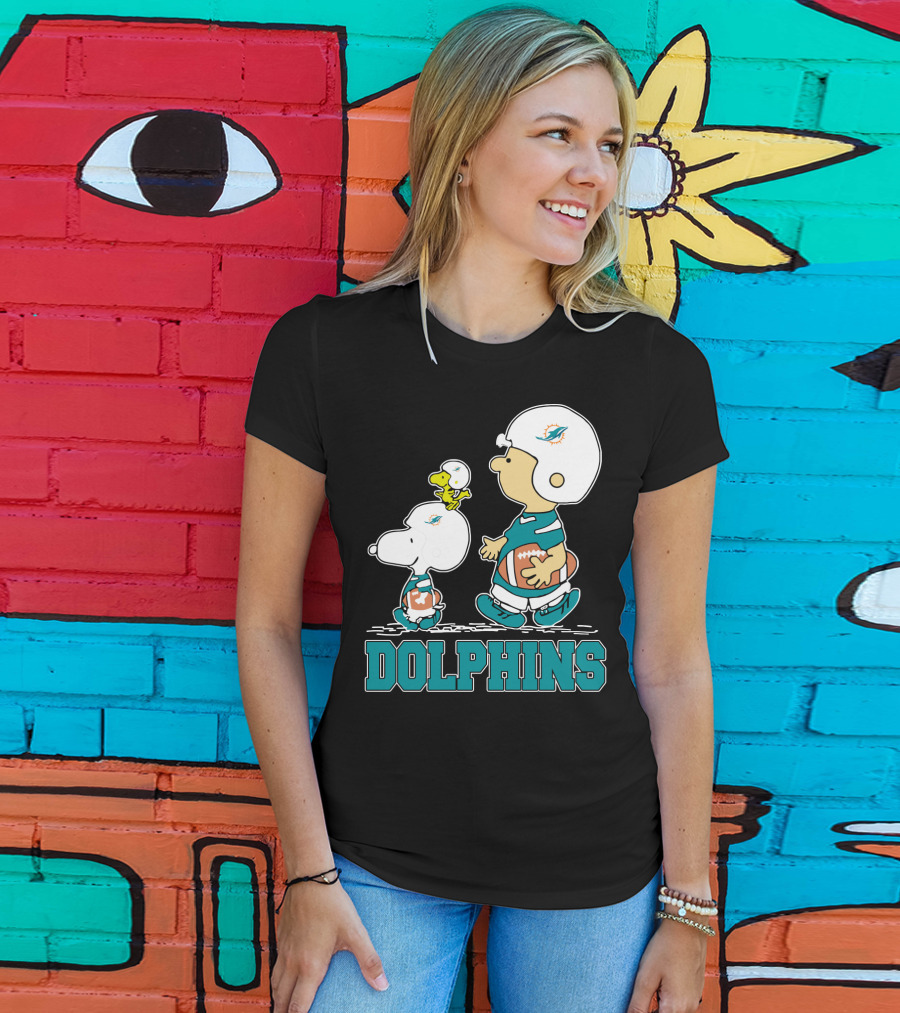 Snoopy Woodstock Charlie Brown Miami Dolphins Football Fans T-Shirt