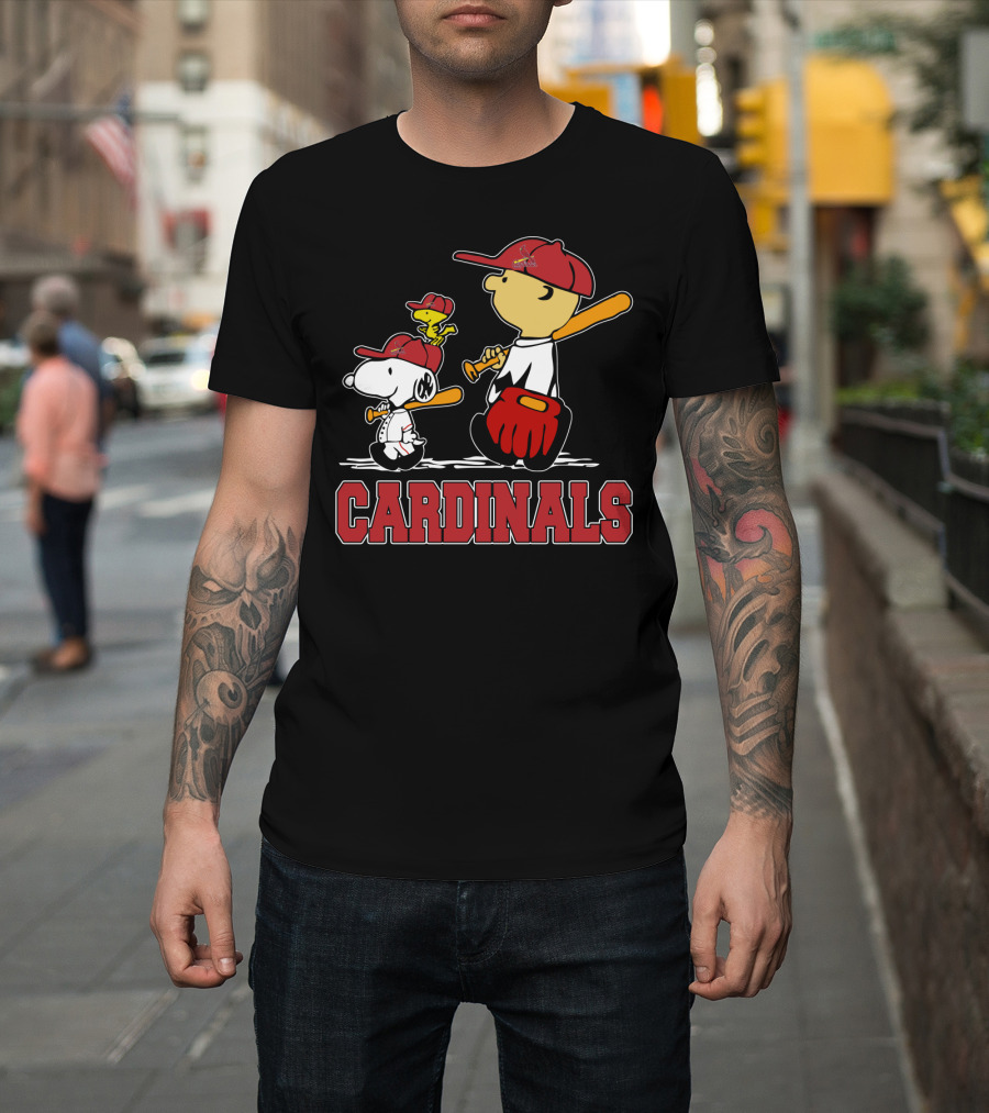 Snoopy Woodstock Charlie Brown Cardinals Baseball Fans T-Shirt