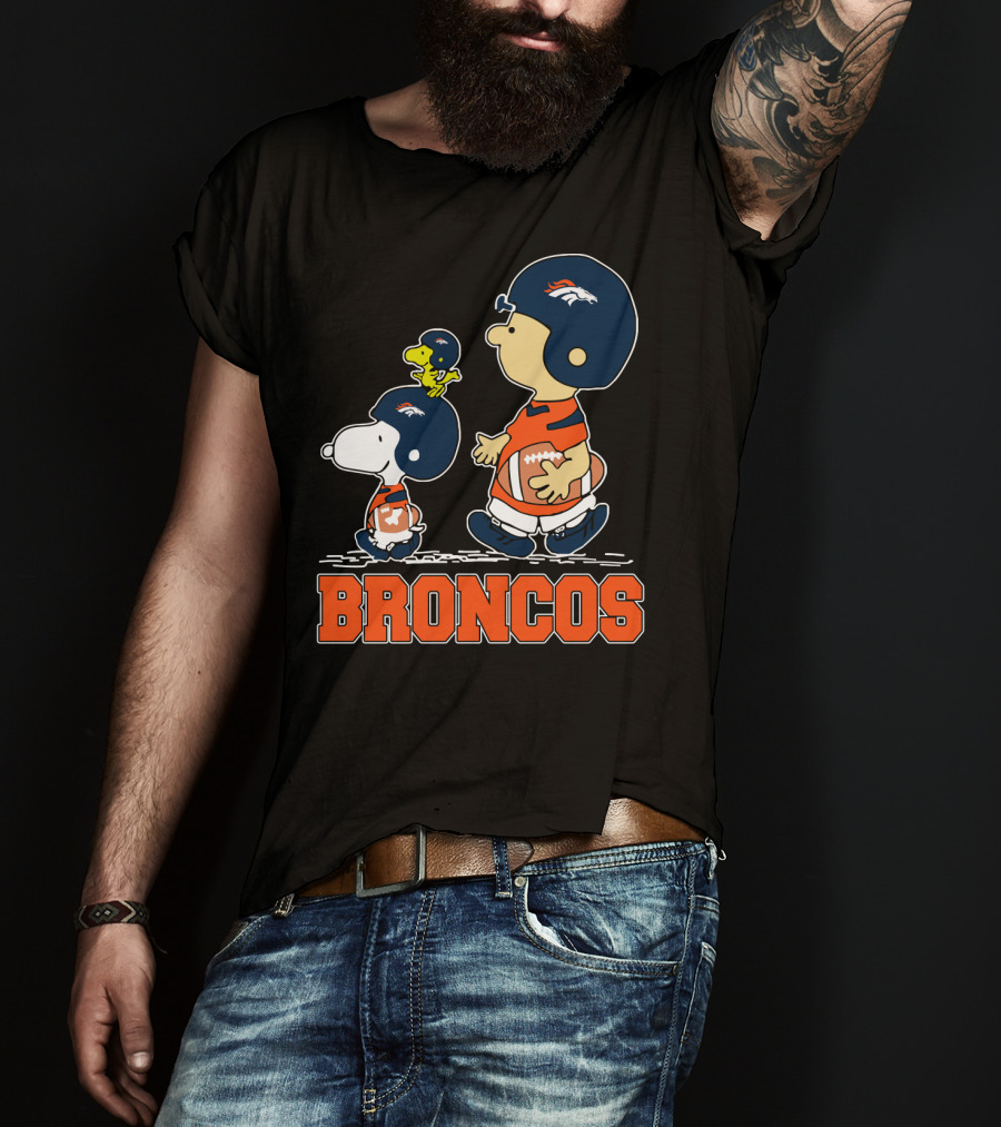 Snoopy Woodstock And Charlie Brown In Denver Broncos Helmets With Broncos T-Shirt