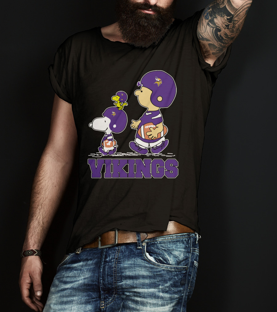 Snoopy Woodstock Charlie Brown Minnesota Vikings Fans T-Shirt