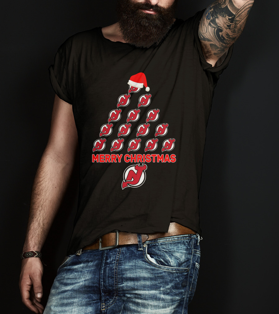 New Jersey Devils Christmas Tree With Santa Hat And Merry Christmas Message T-Shirt