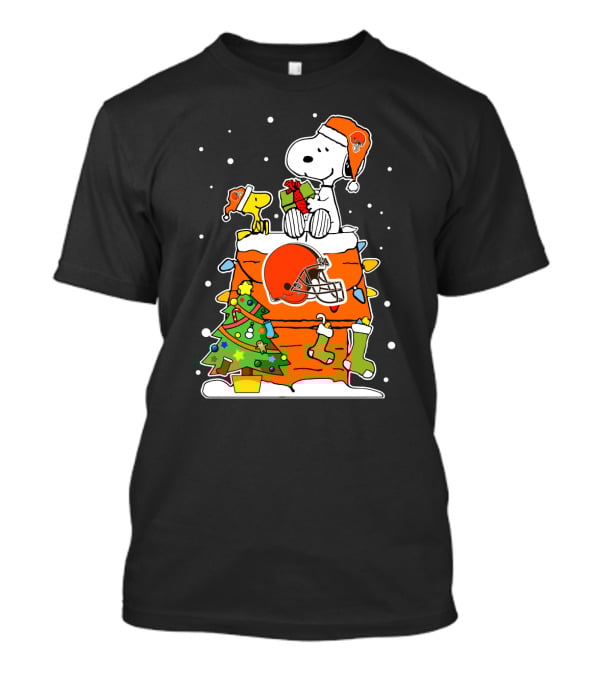 Cleveland Browns Snoopy Christmas Stockings And Tree T-Shirt