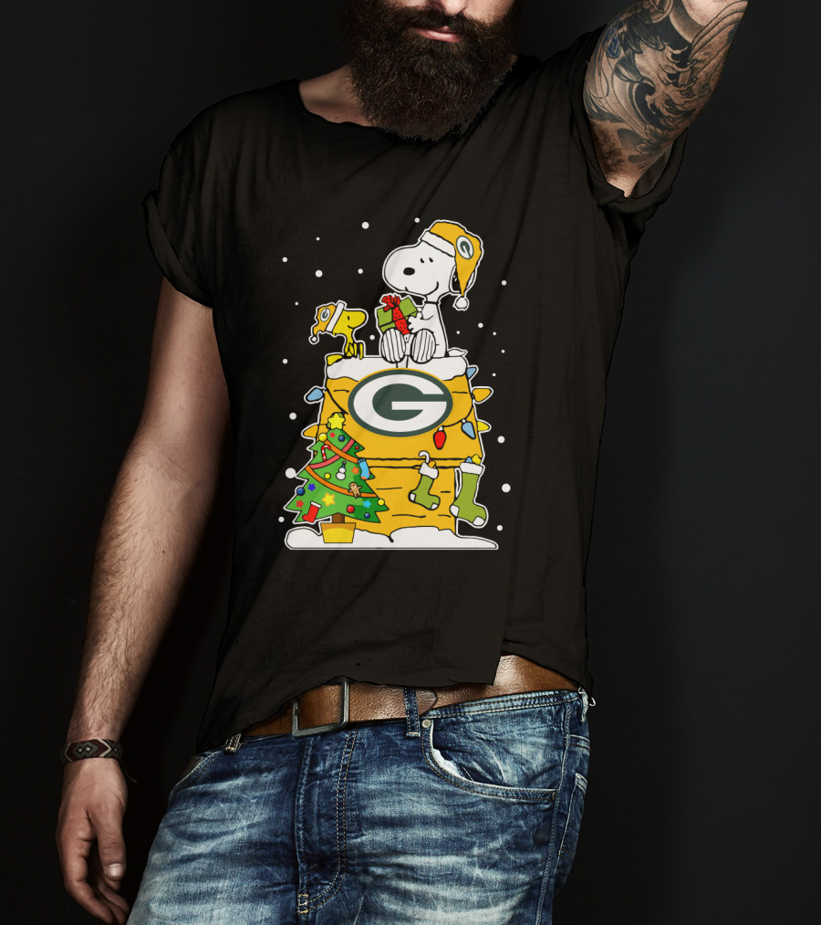 Green Bay Packers Christmas With Snoopy And Woodstock T-Shirt