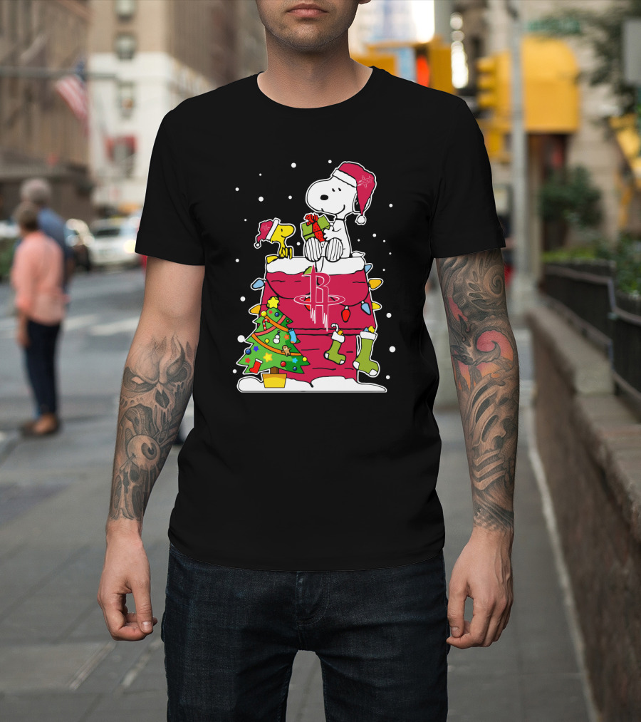 Houston Rockets Christmas Snoopy With Woodstock And Gifts T-Shirt