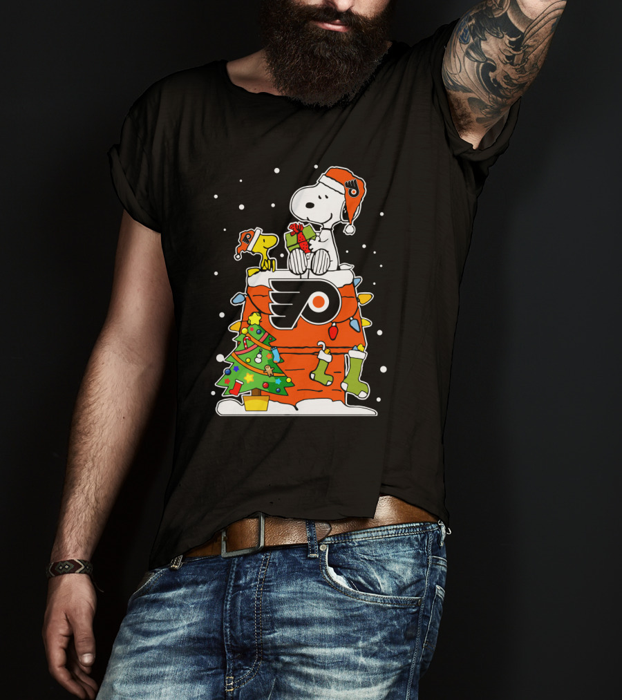 Snoopy Philadelphia Flyers Christmas Celebration With Woodstock And Gifts T-Shirt