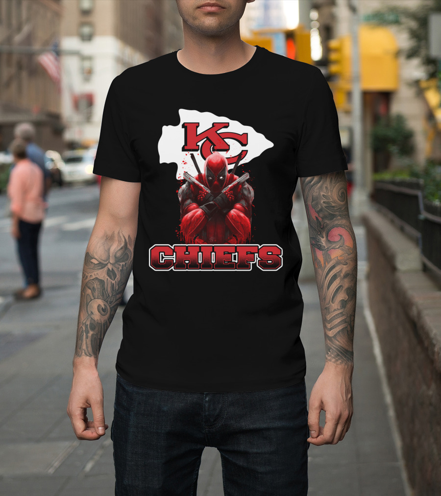 Kansas City Chiefs Deadpool Crossover Fan T-Shirt