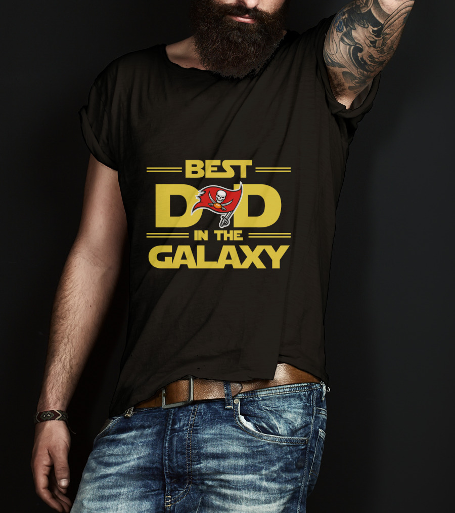 Best Dad Tampa Bay Buccaneers Pirate Flag In The Galaxy T-Shirt