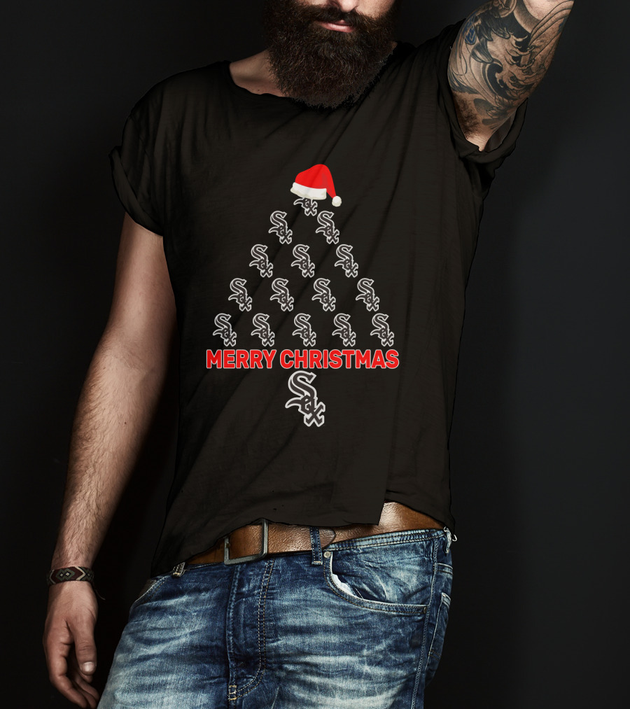 Merry Christmas Chicago White Sox Santa Hat Tree Fan T-Shirt
