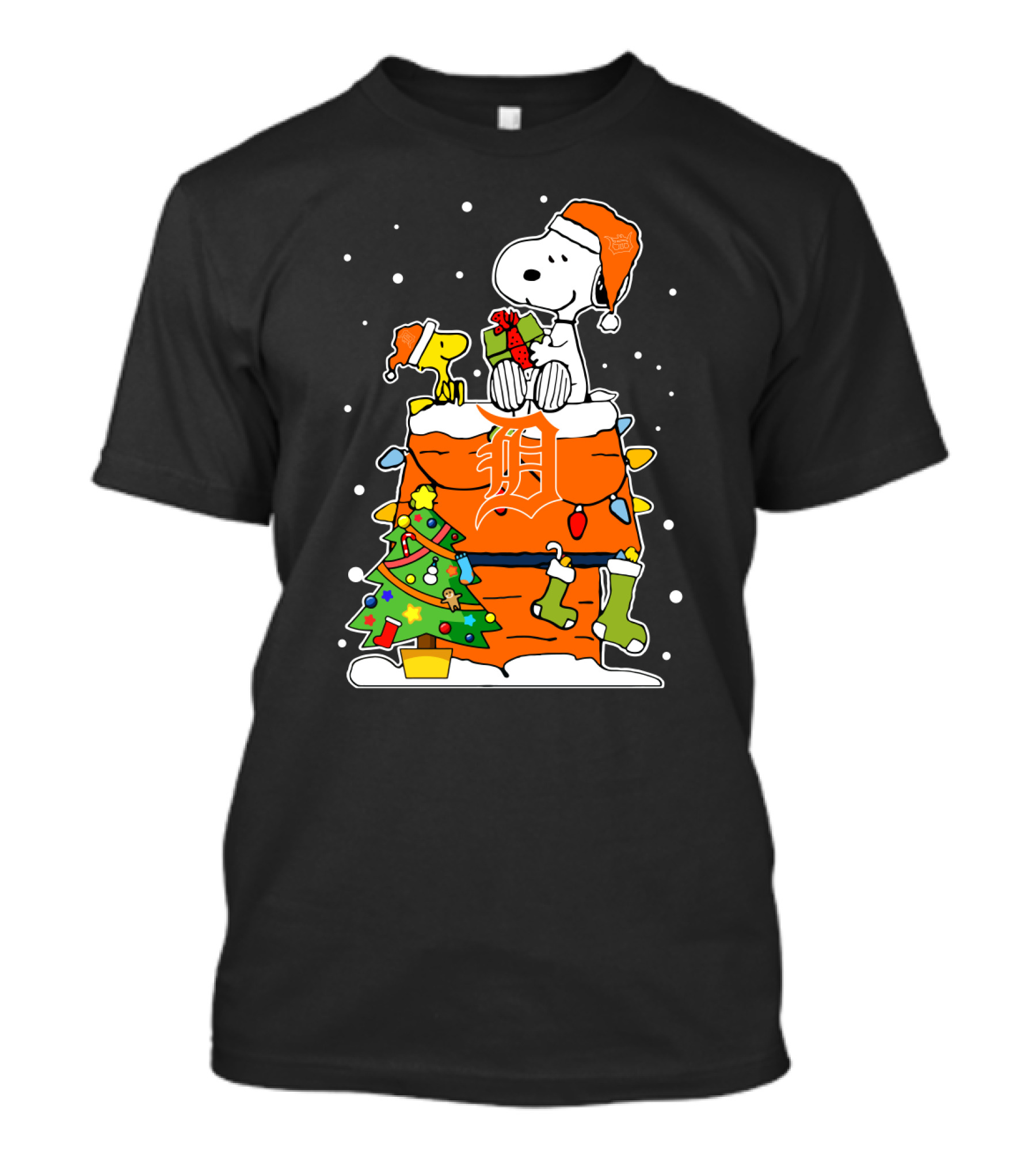 Snoopy And Woodstock Christmas Detroit Tigers Festive Scene T-Shirt