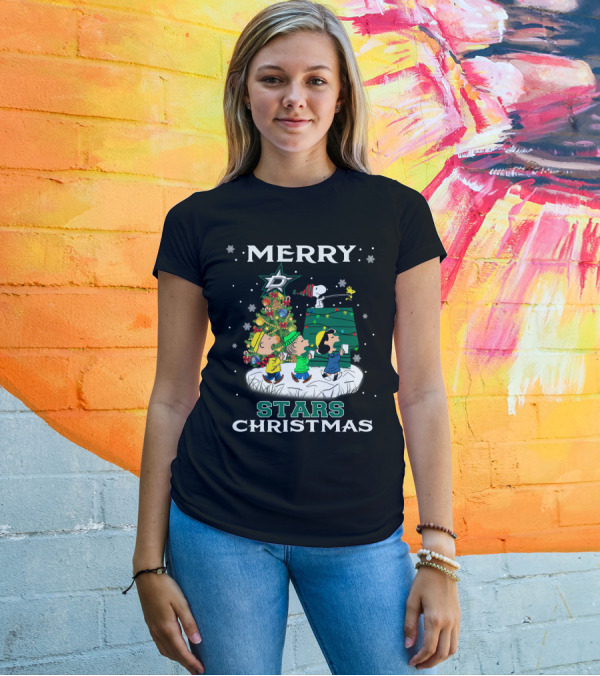 Merry Dallas Stars Christmas With Snoopy Woodstock And Peanuts Characters T-Shirt