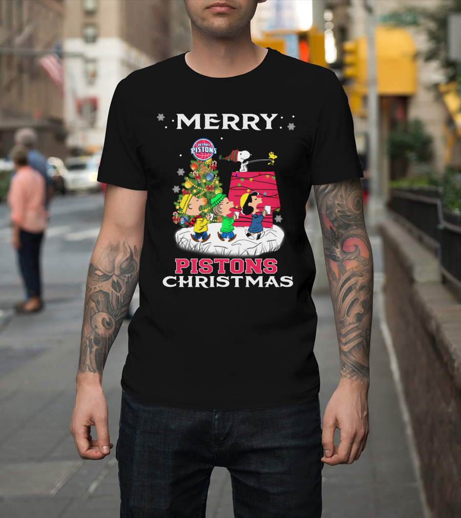 Merry Detroit Pistons Christmas Snoopy Fans T-Shirt