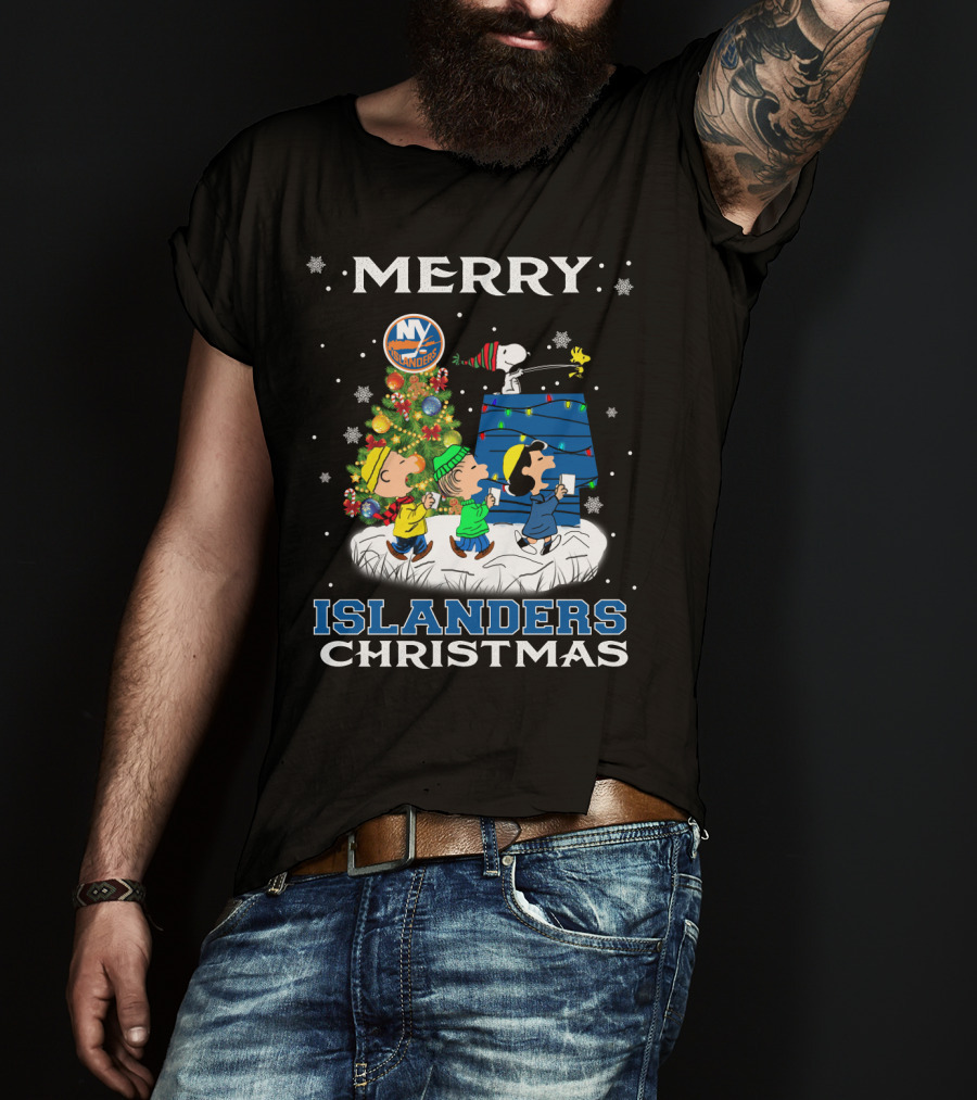 Merry New York Islanders Christmas With Peanuts Characters Snoopy Woodstock Charlie Brown Linus Lucy T-Shirt