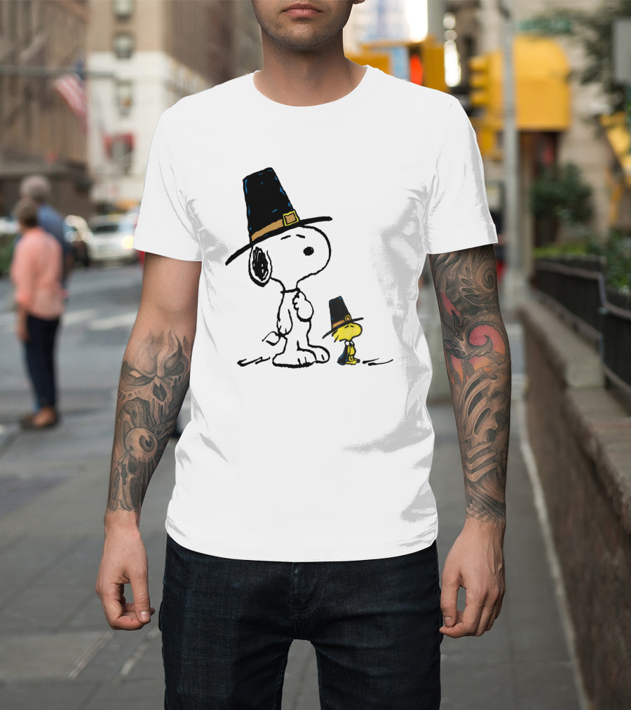 Peanuts Funny Snoopy Woodstock Thanksgiving Pilgrim Hat T-Shirt