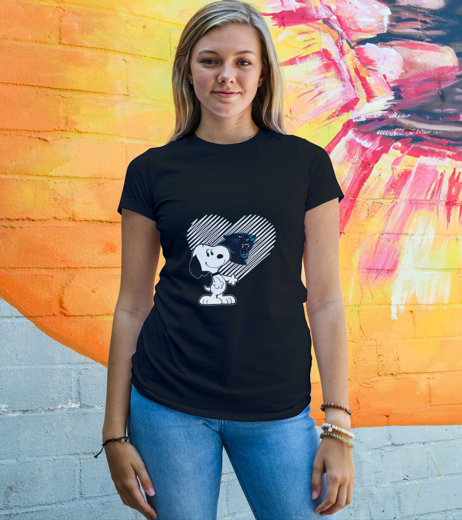 Carolina Panthers Fan Love With Snoopy Heart T-Shirt