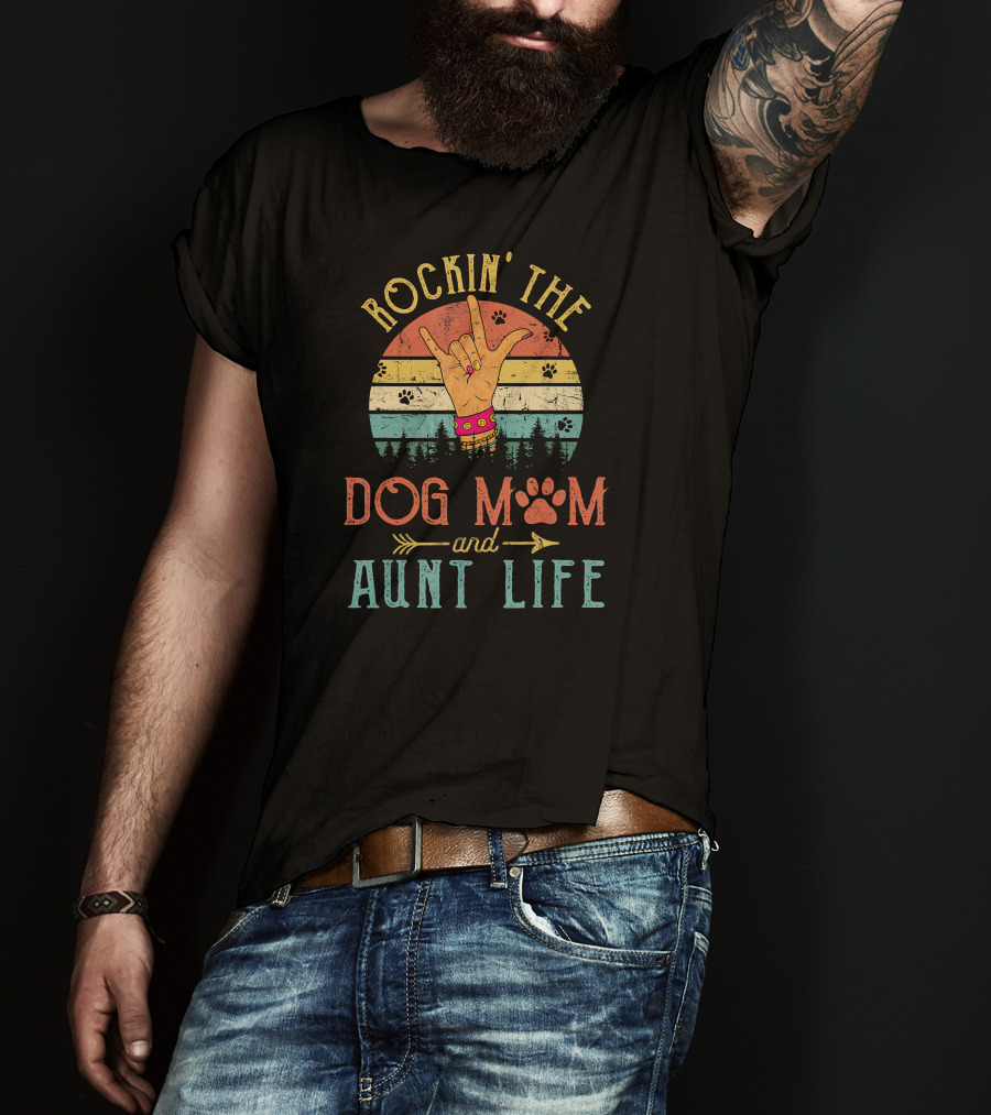 ROCKIN' THE DOG MOM AND AUNT LIFE Vintage Sunset Paw Print Peace Sign Retro Rainbow T-Shirt