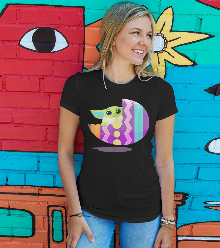 Mandalorian The Child Baby Yoda Pastel Zigzag Easter Egg T-Shirt