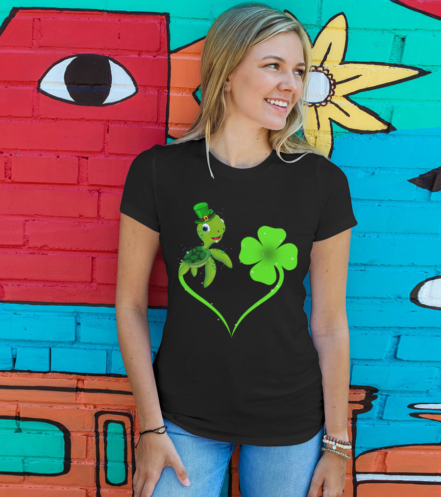 Turtles Green Clover Shamrocks Love T-Shirt