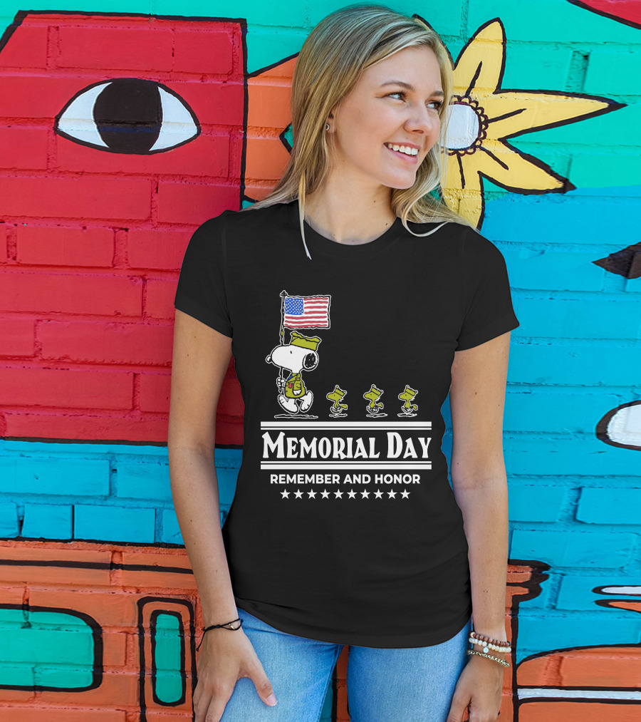 Snoopy Woodstock American Flag Memorial Day Remember And Honor T-Shirt