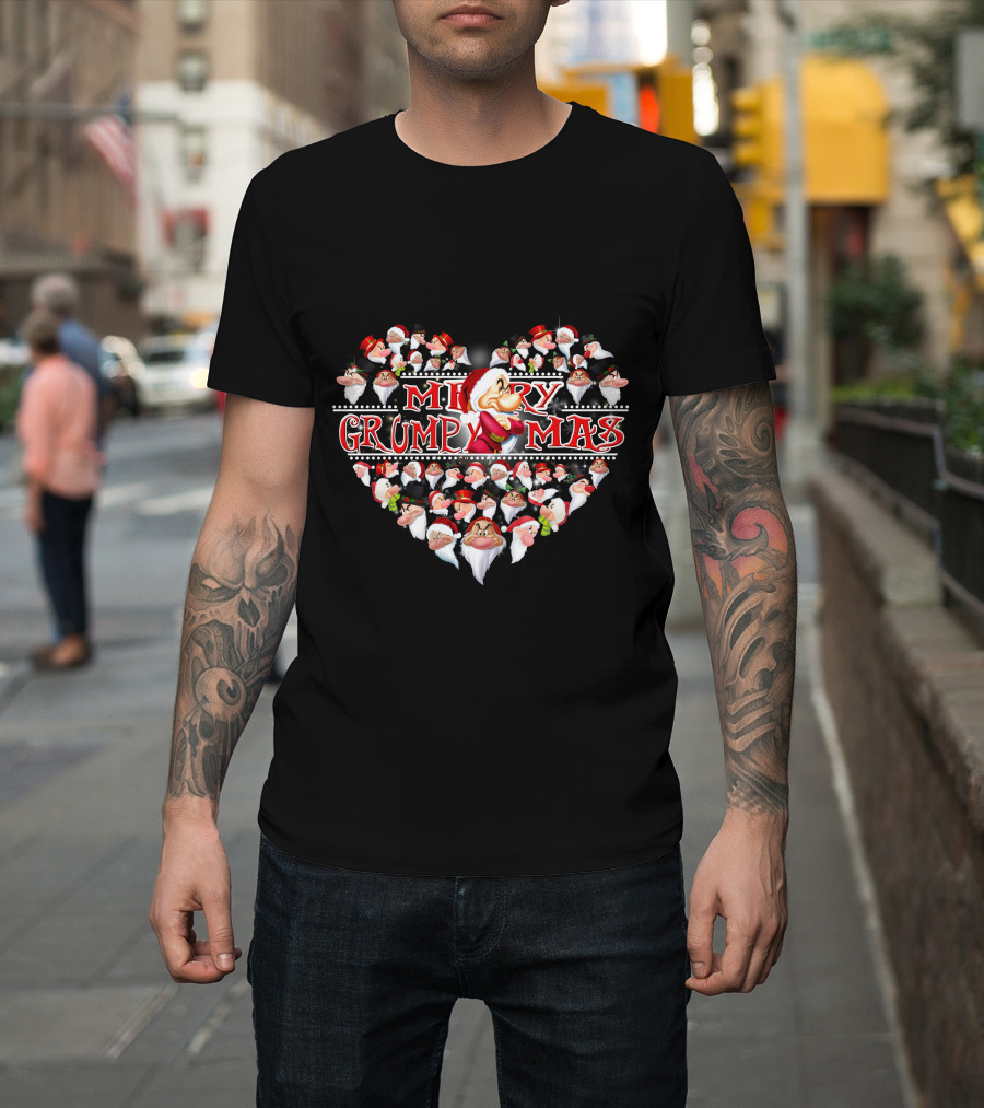 Merry Grumpmas Heart With Santa Dwarfs T-Shirt